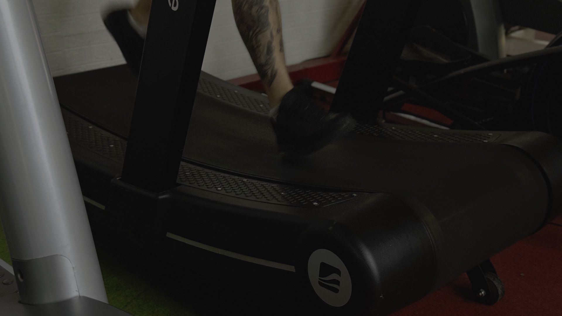 Kardio zóna Fitness Ring Karviná — běžecké pásy, eliptické, rotopedy, veslo